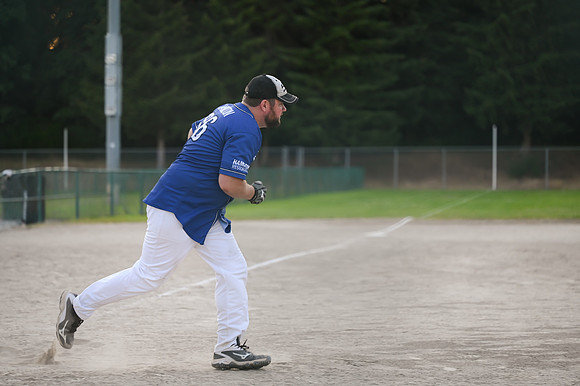 softballMHC-59