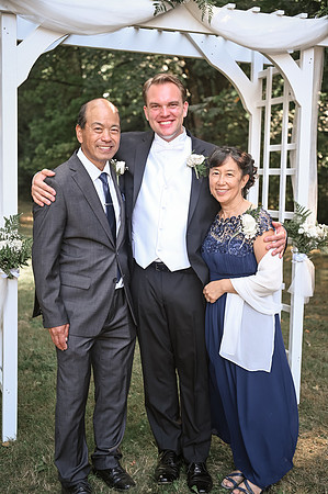 familyandbridalparty-77