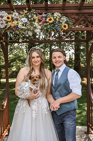 brideandgroomwithfamilyandbridalparty-40