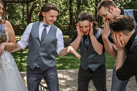 brideandgroomwithfamilyandbridalparty-61