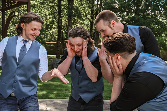 brideandgroomwithfamilyandbridalparty-60