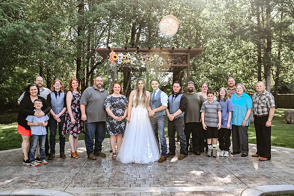brideandgroomwithfamilyandbridalparty-38