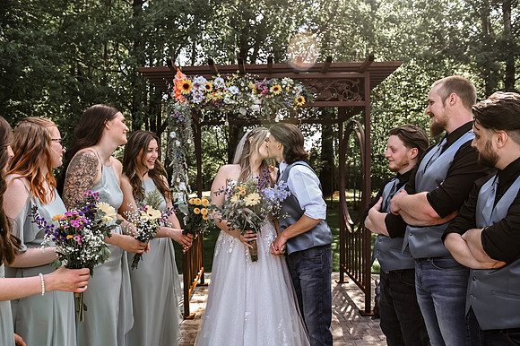 brideandgroomwithfamilyandbridalparty-69