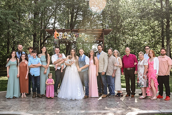 brideandgroomwithfamilyandbridalparty-24