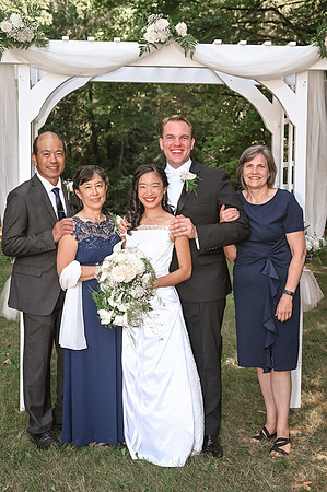 familyandbridalparty-8